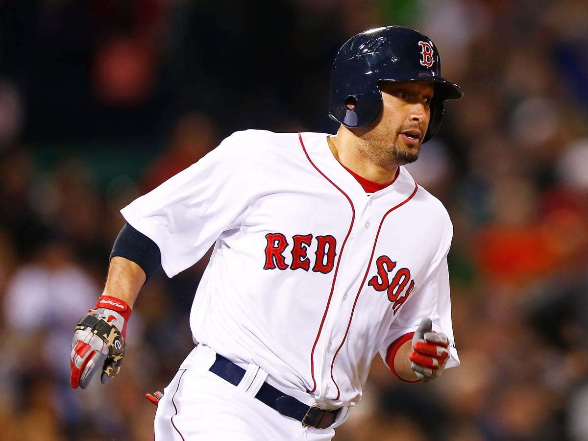 Shane Victorino injury: Red Sox OF leaves game with left hamstring