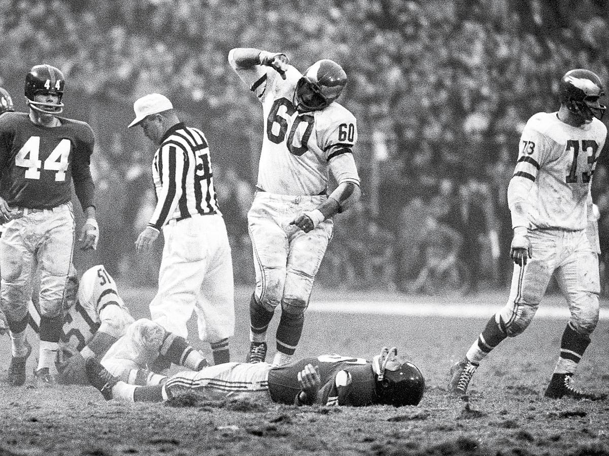 Classic Photos of Chuck Bednarik - Sports Illustrated