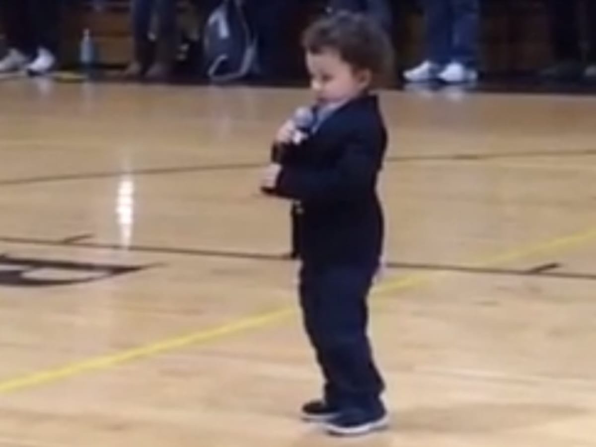 WATCH: 2-year-old son of Bengals' long snapper Clark Harris sings