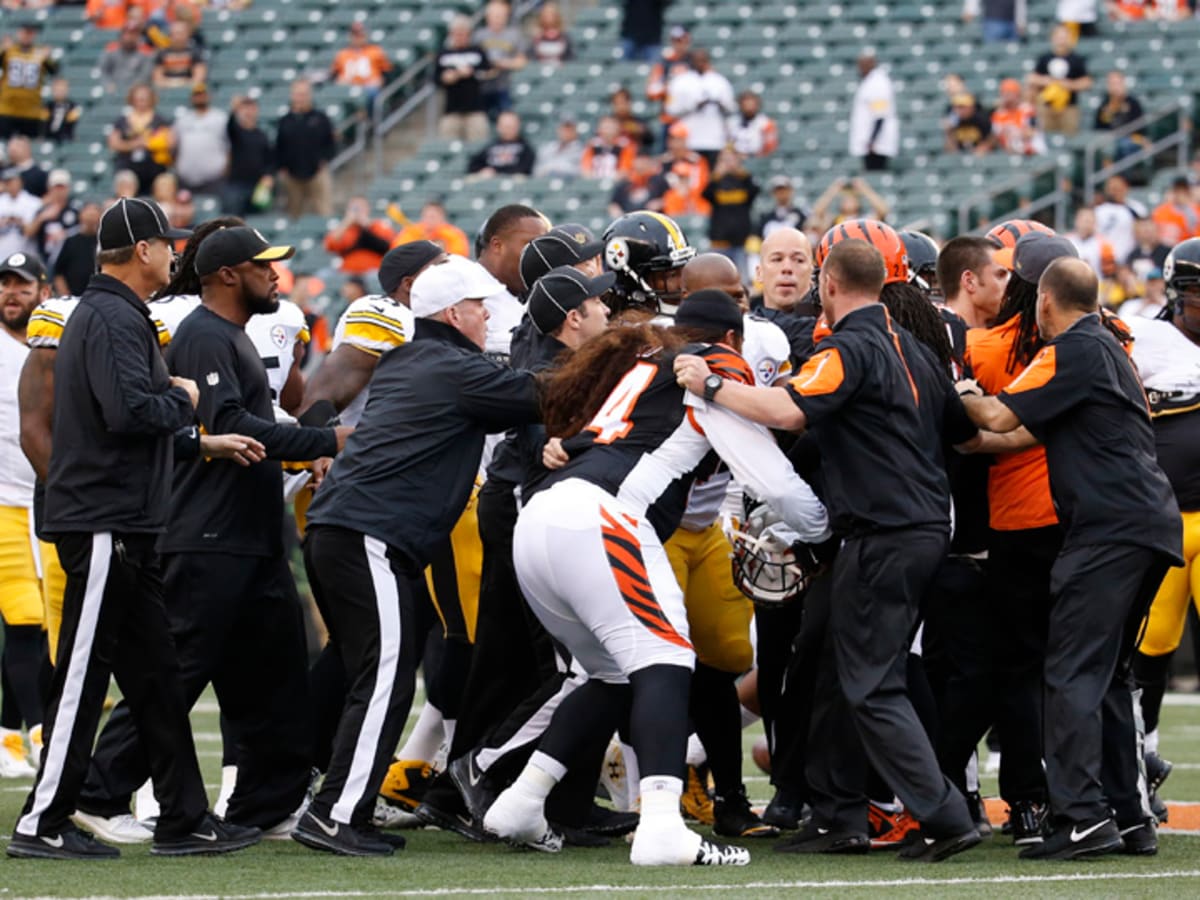 Steelers and Bengals Fight During Pregame 