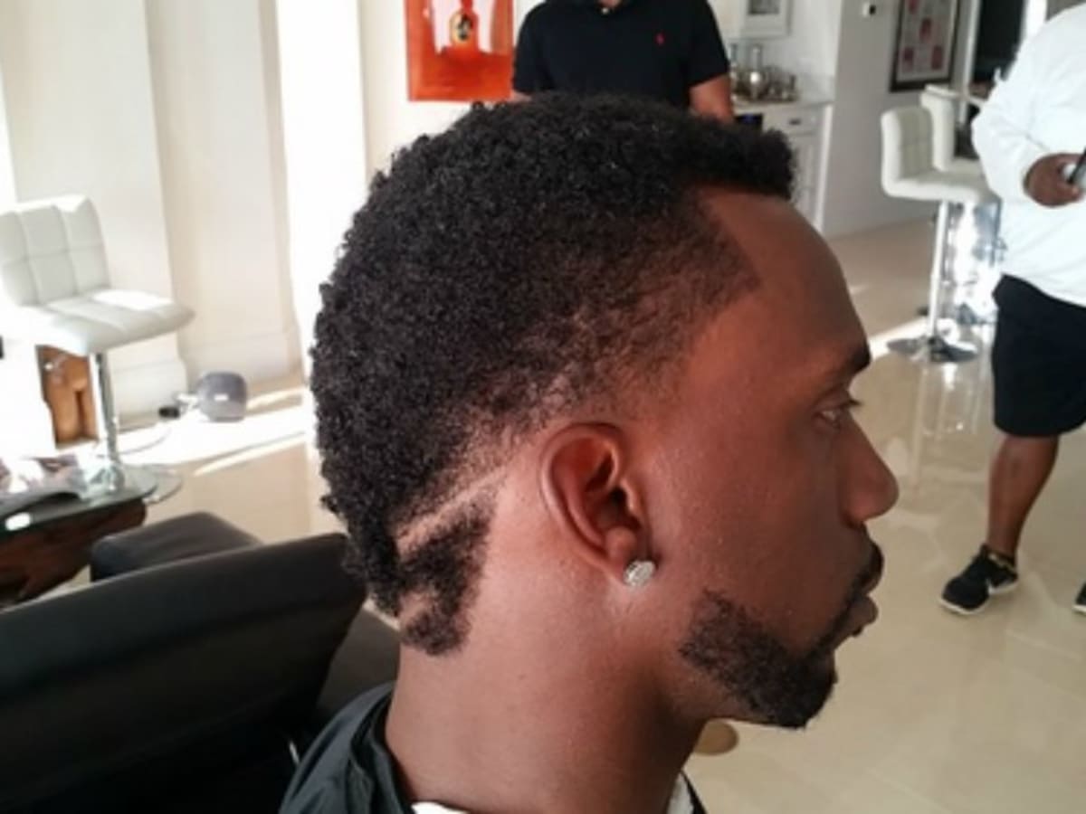 Pirates' Andrew McCutchen auctioning off dreadlocks for charity - Sports  Illustrated