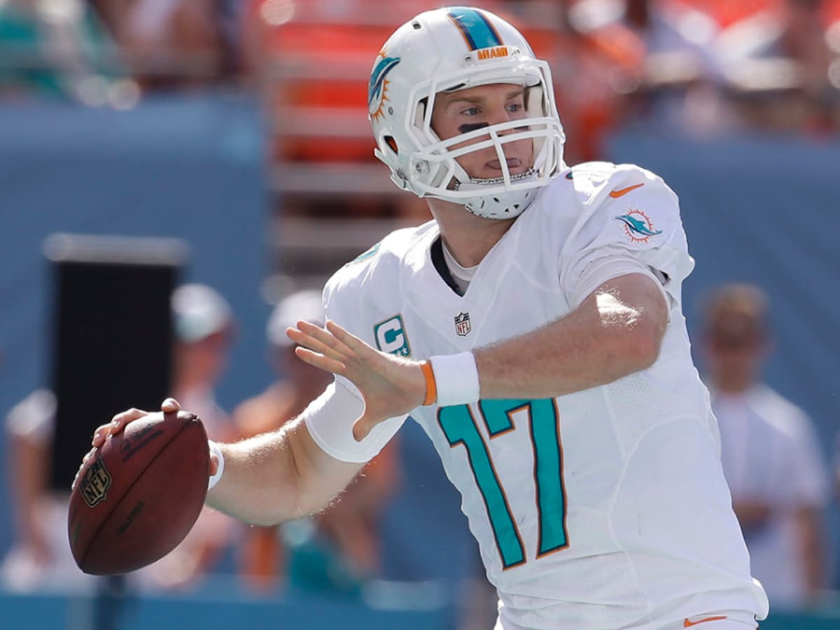 Ryan Tannehill of Miami Dolphins signs contract extension through