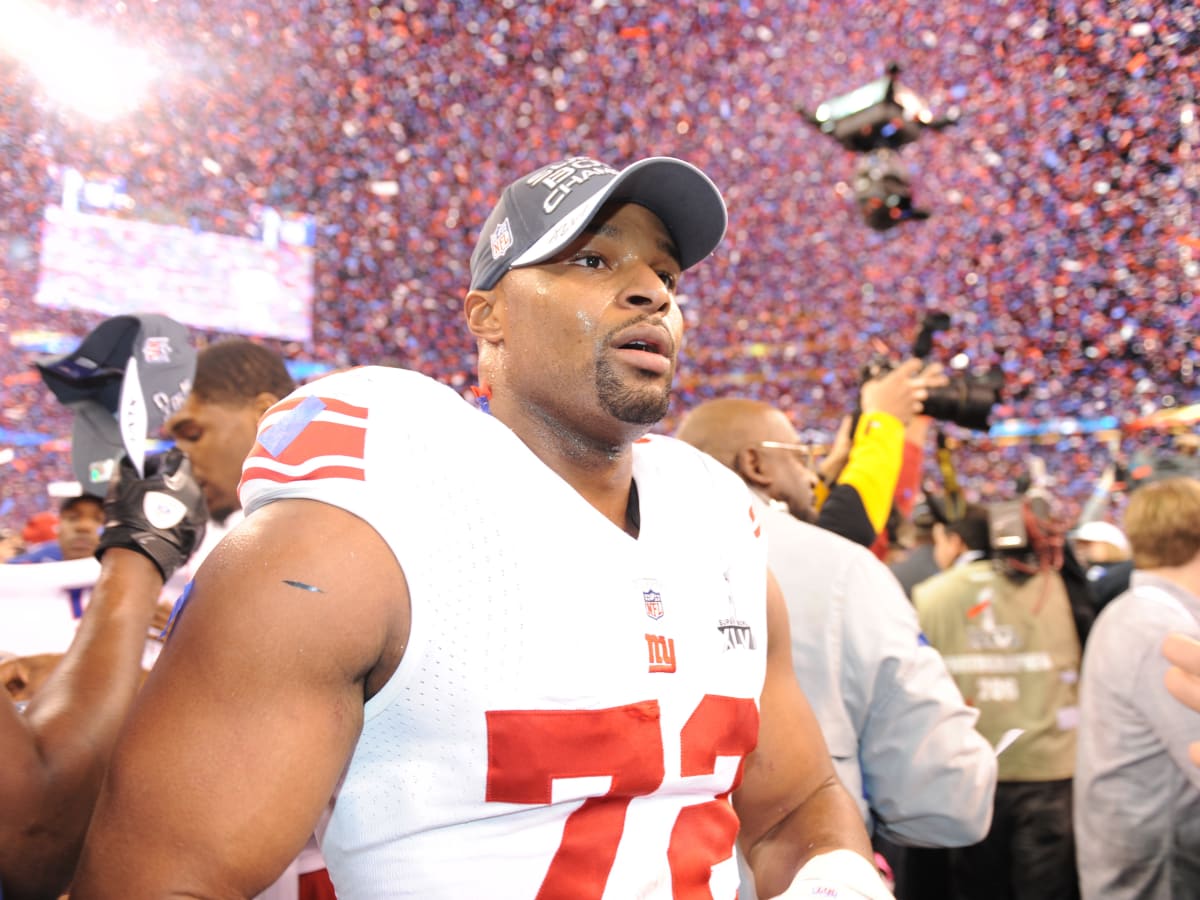 Osi Umenyiora retires after signing one-day contract with New York