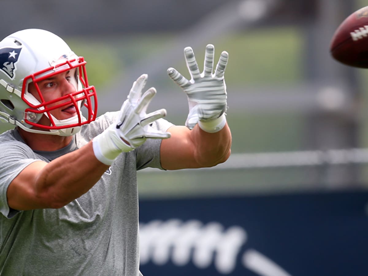 Rob Gronkowski returns to Patriots practice