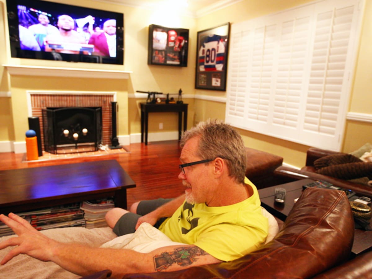 Mayweather-Pacquiao notes: Freddie Roach would like a look at