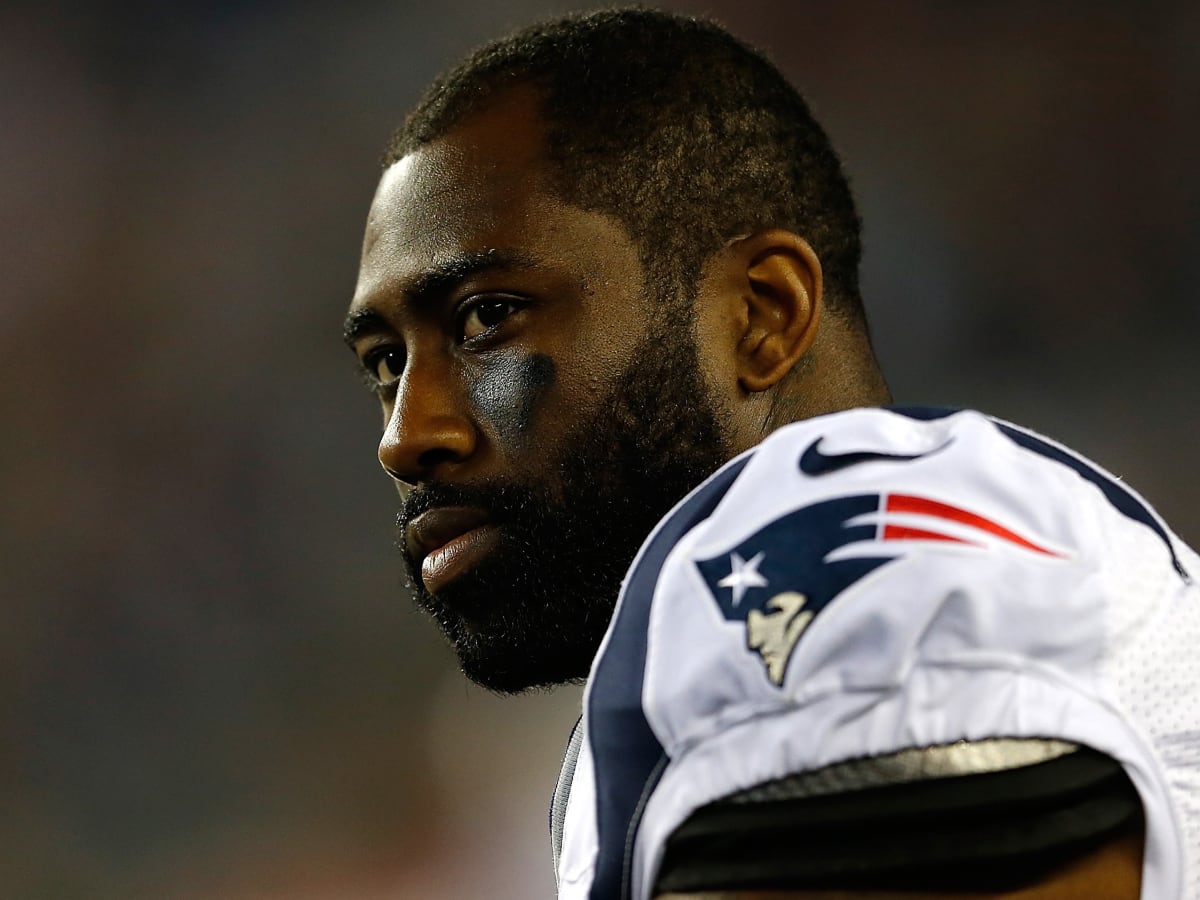 Patriots not picking up Darrelle Revis' $20M option