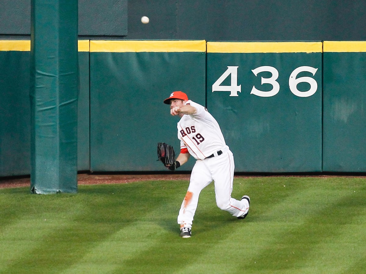 Houston Astros to do away with ridiculous hill in center field