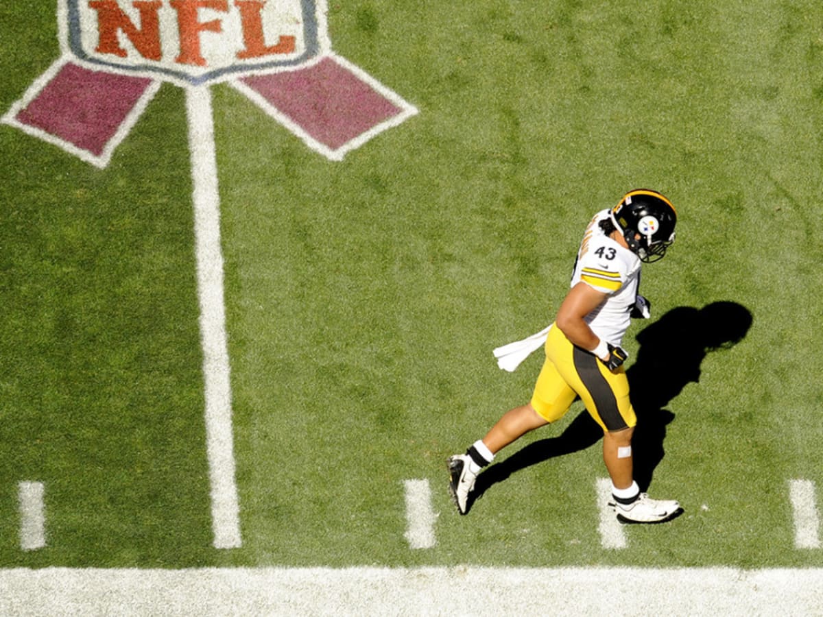 Steelers safety Troy Polamalu retires