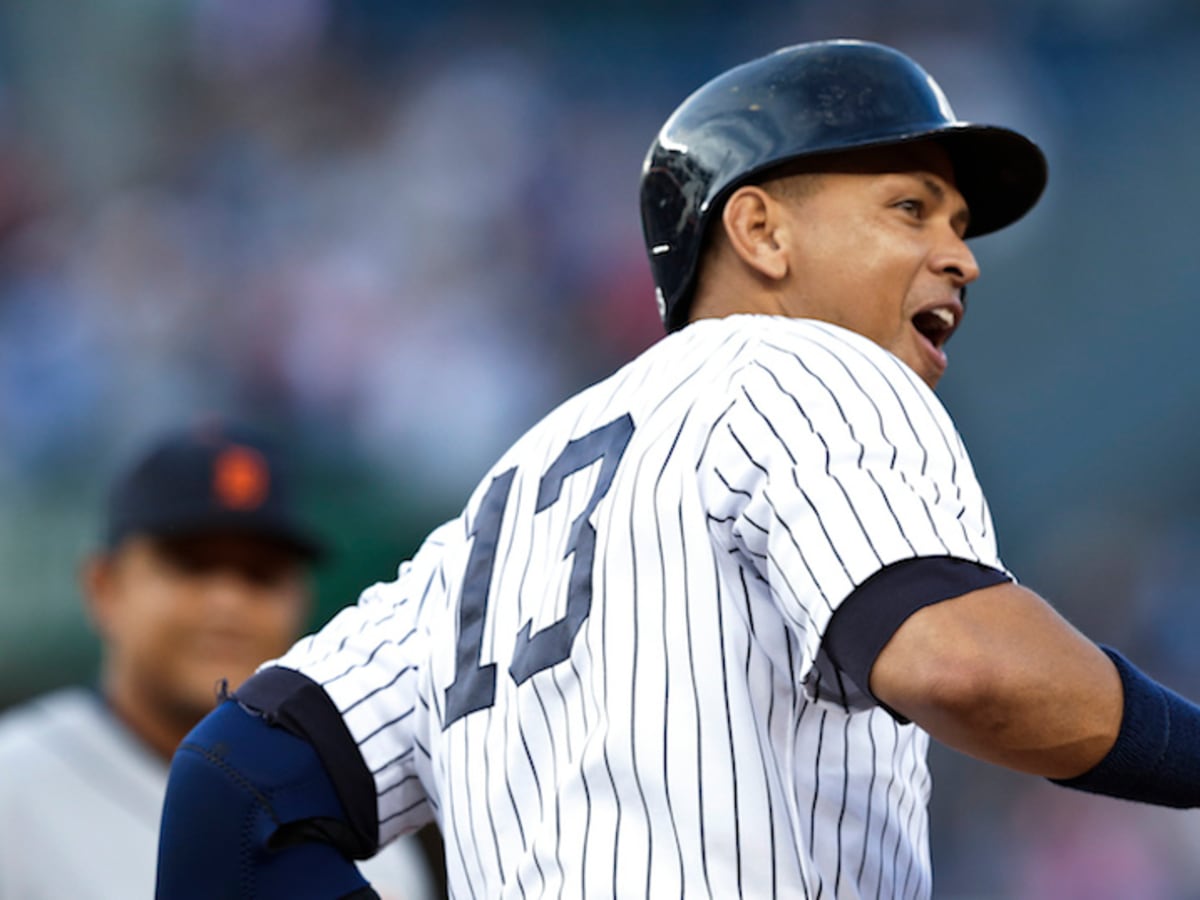 Alex Rodriguez homers for 3,000th hit; fan says he might keep ball