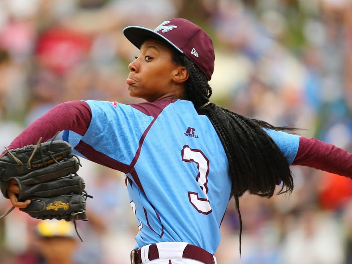 Mo'ne Davis Takes Little League World Series Stardom in Stride