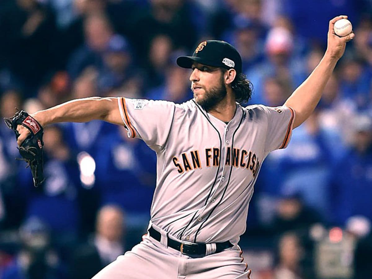 Madison Bumgarner comes up aces in Wild Card game 
