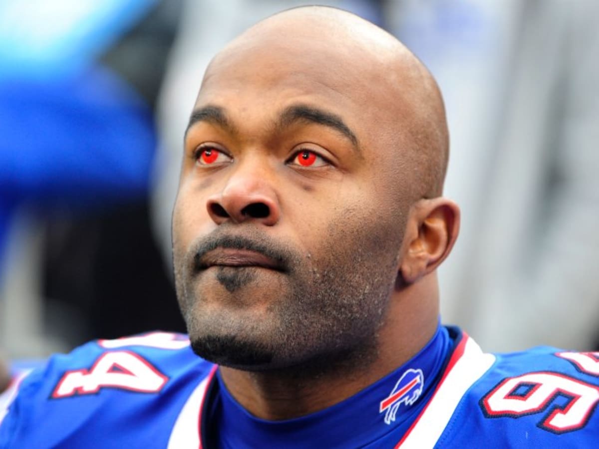 Buffalo Bills' Mario Williams wore red contacts for Sunday game