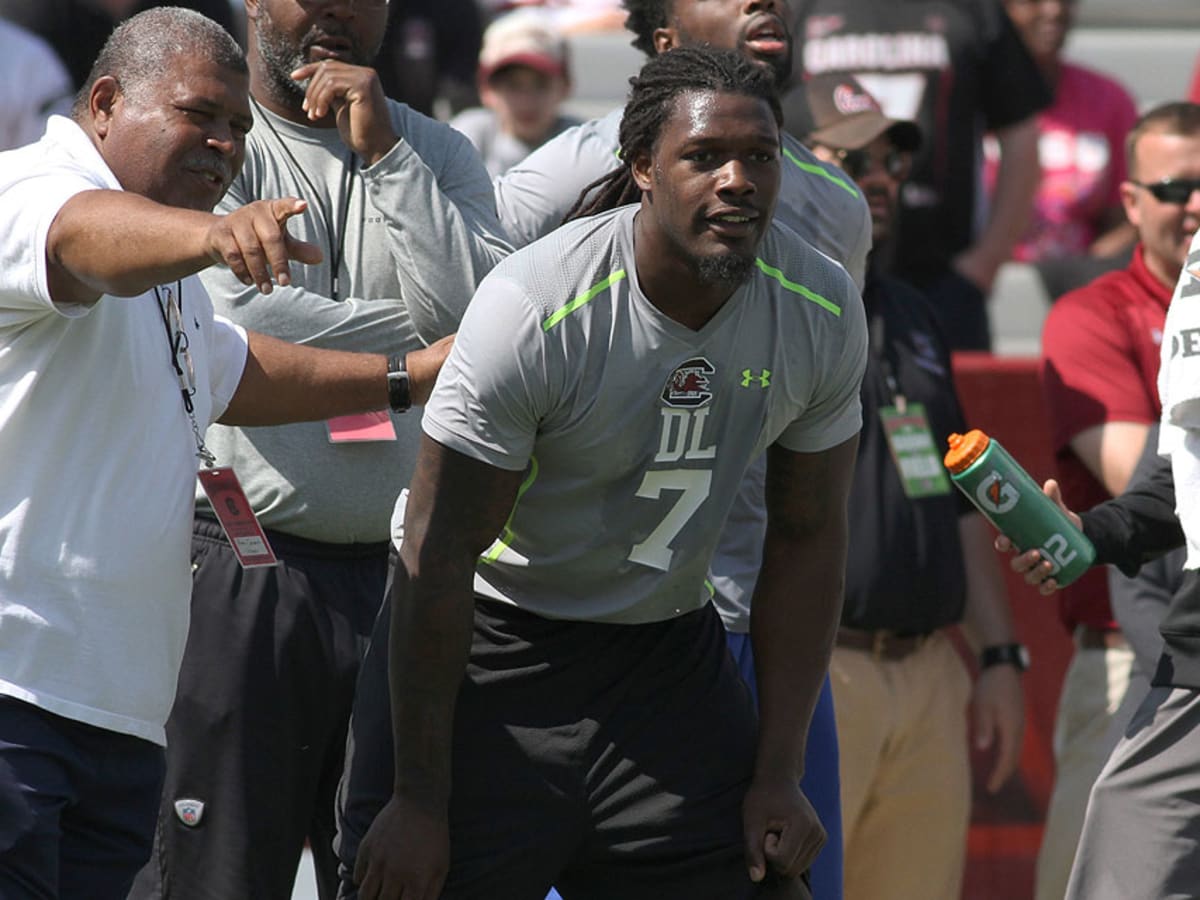 South Carolina to retire DE Jadeveon Clowney's No. 7 jersey