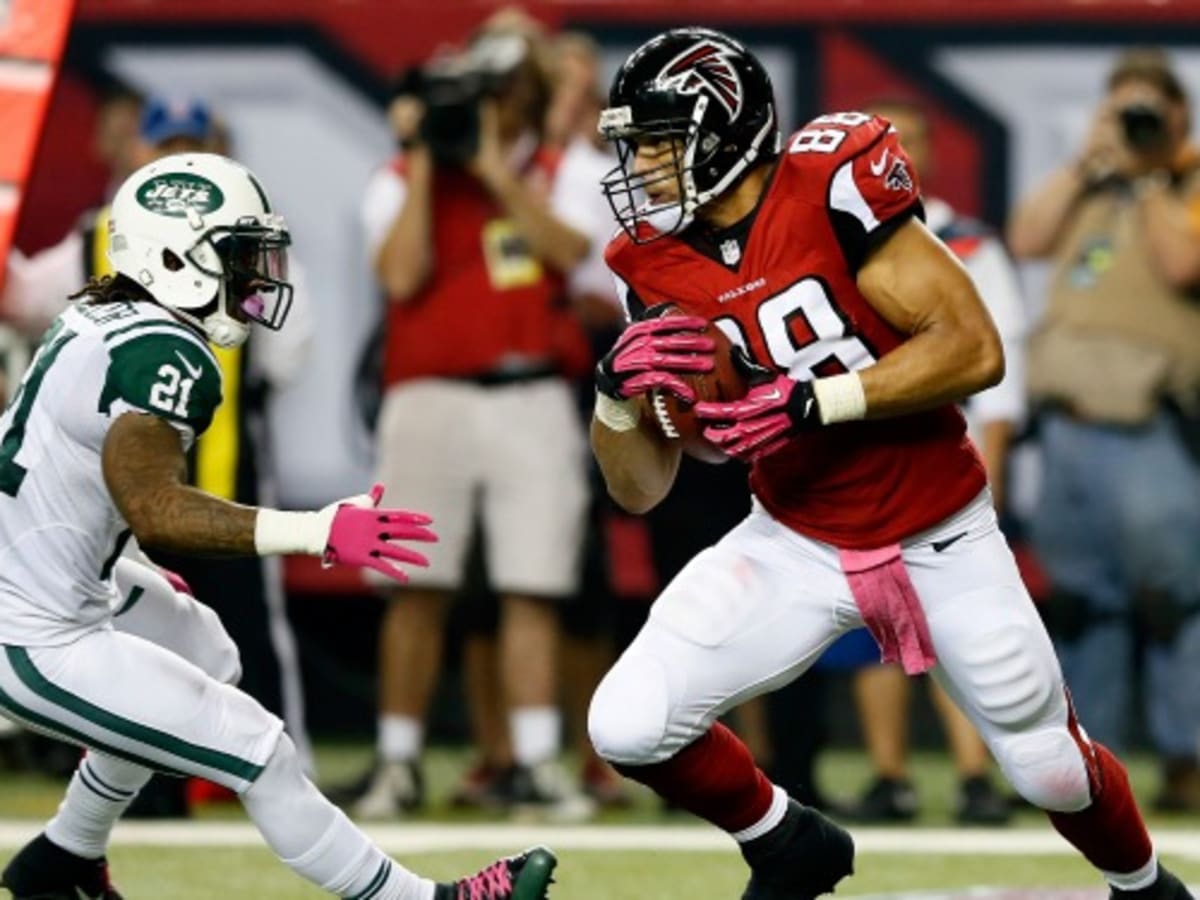 Tony Gonzalez Joins Fox Sports Team As NFL Studio Analyst – Deadline