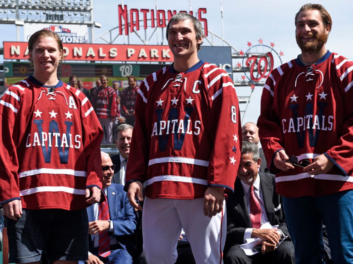 Washington Capitals unveil 2015 Winter Classic jerseys - Sports Illustrated