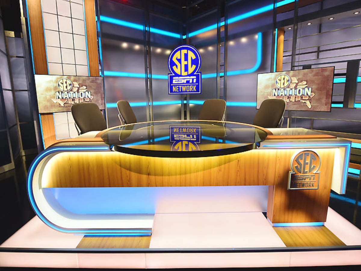 ESPN to Deliver 10 Presentations for College Football Playoff Semifinals;  Multi-Network Offerings across Additional New Year's Six Games - ESPN Press  Room U.S.