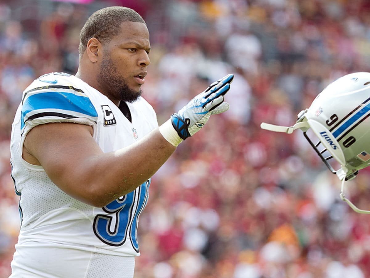 Former Lion Ndamukong Suh Re-Signs With Bucs - CBS Detroit