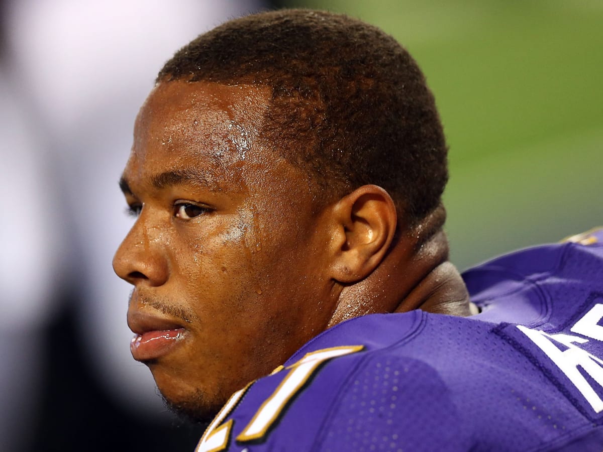 Ravens fans sport Ray Rice jerseys to Thursday night's game - Los