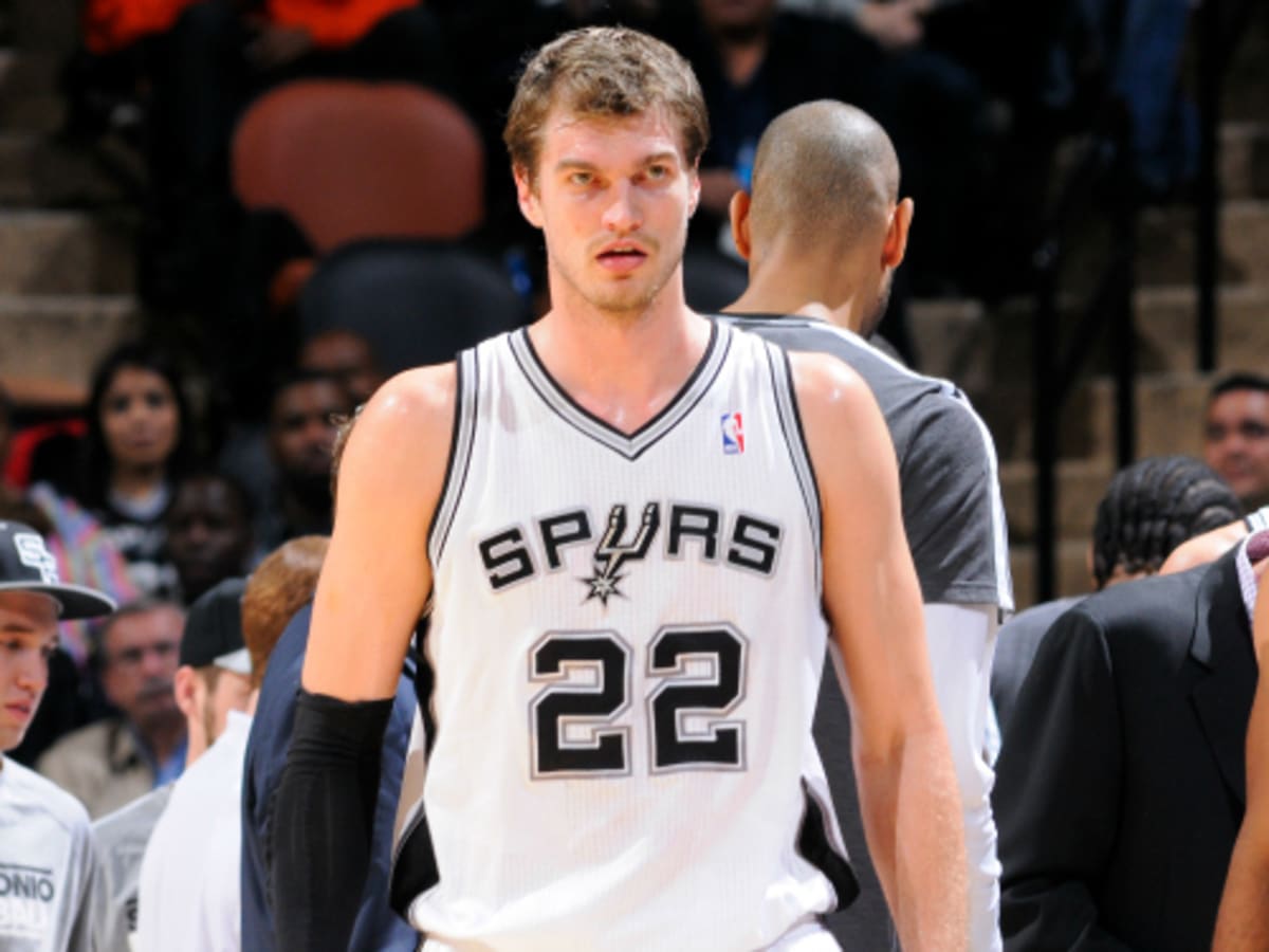 Spurs' Tiago Splitter out 3-5 weeks with sprained shoulder