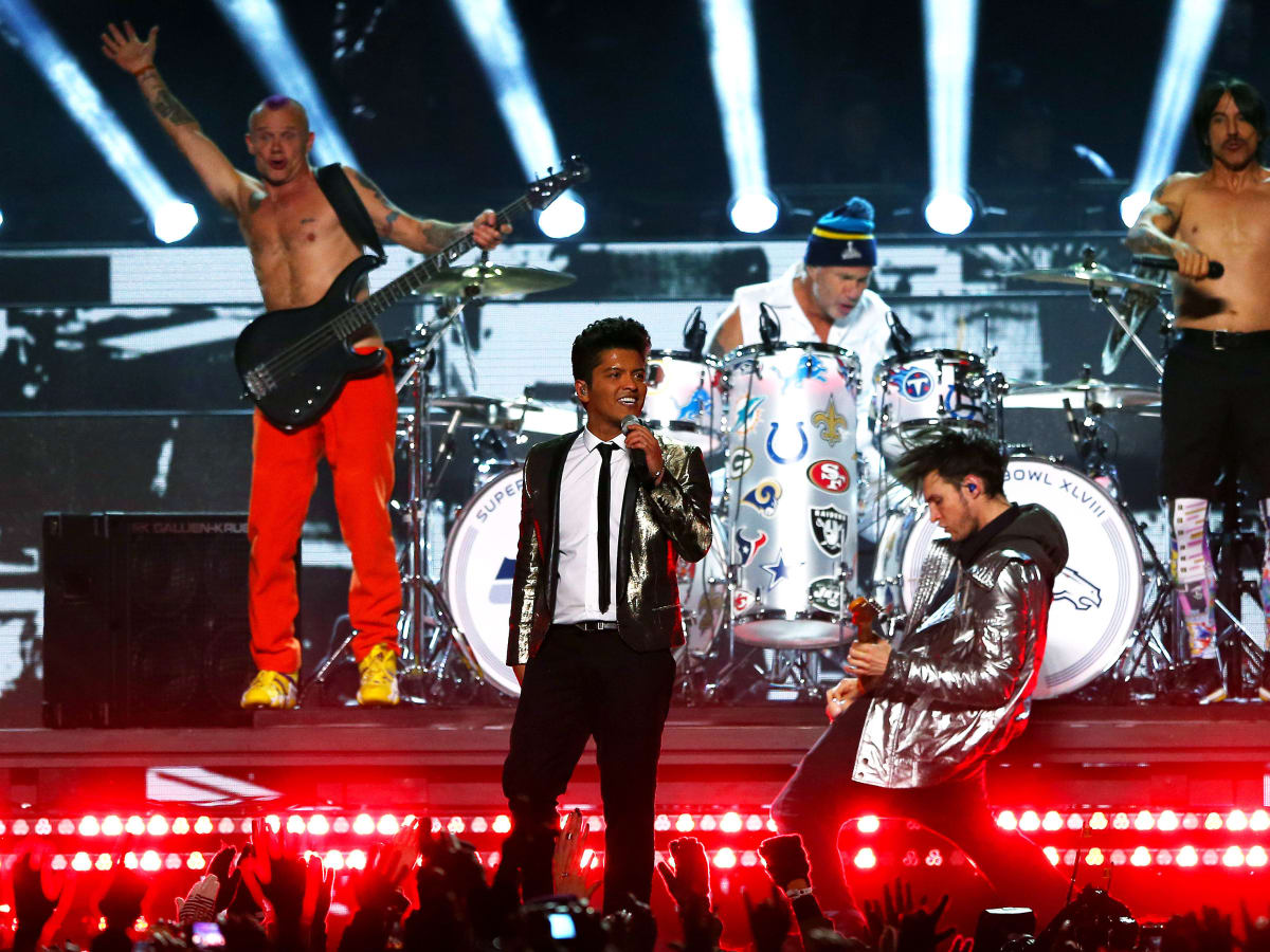 With Bruno Mars' Halftime Show, Has the Superbowl Finally Gotten Over  Nipplegate?