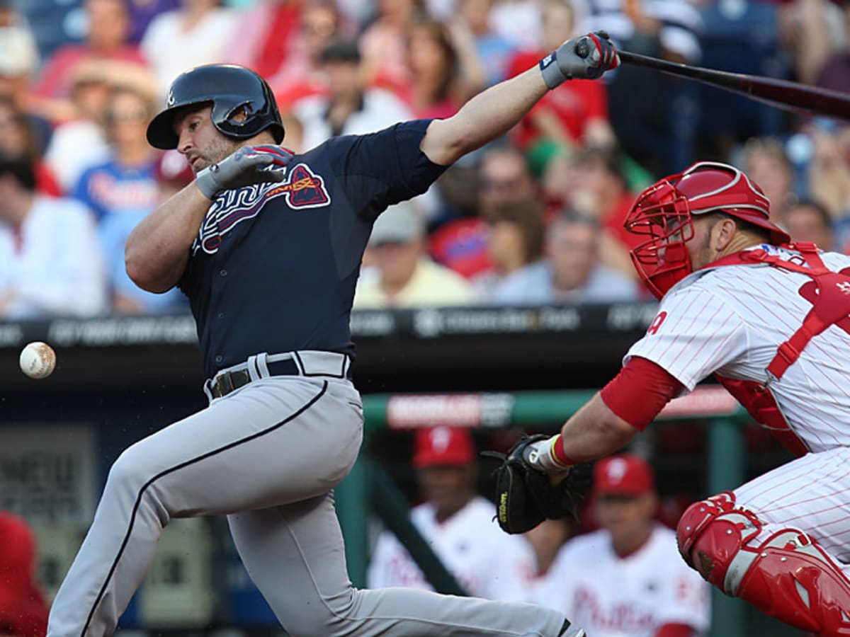 Uggla homers to help Braves win fourth straight