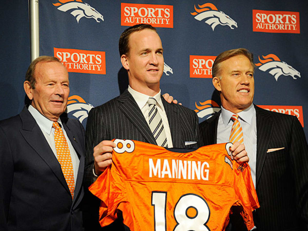 Peyton Manning stole spotlight, but game ball should go to Von