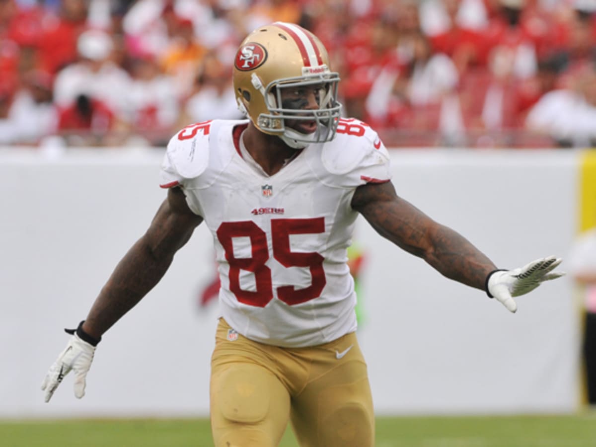 49ers tight end Vernon Davis says OTA absence is 'in best interest