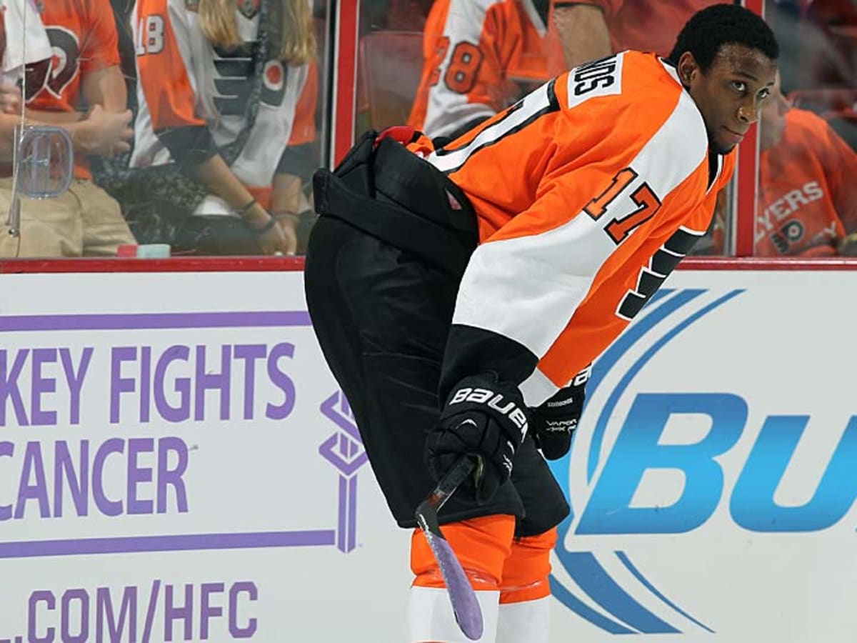 Flyers winger Wayne Simmonds on honoring his grandmother's memory - Sports  Illustrated