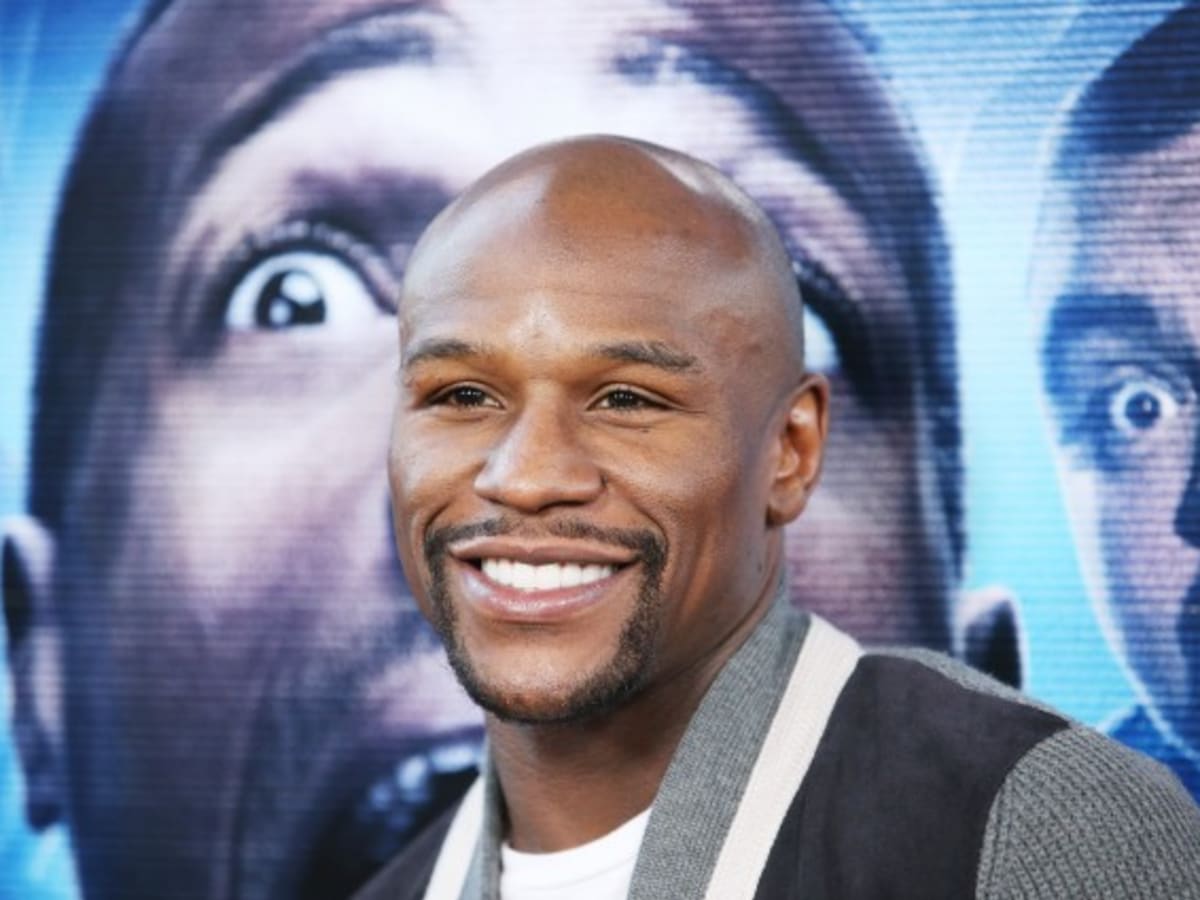 My Fingers Was Numb!” Mayweather Survives Alleged Nom, Dances To UD In  Maidana Rematch - Latest Boxing News