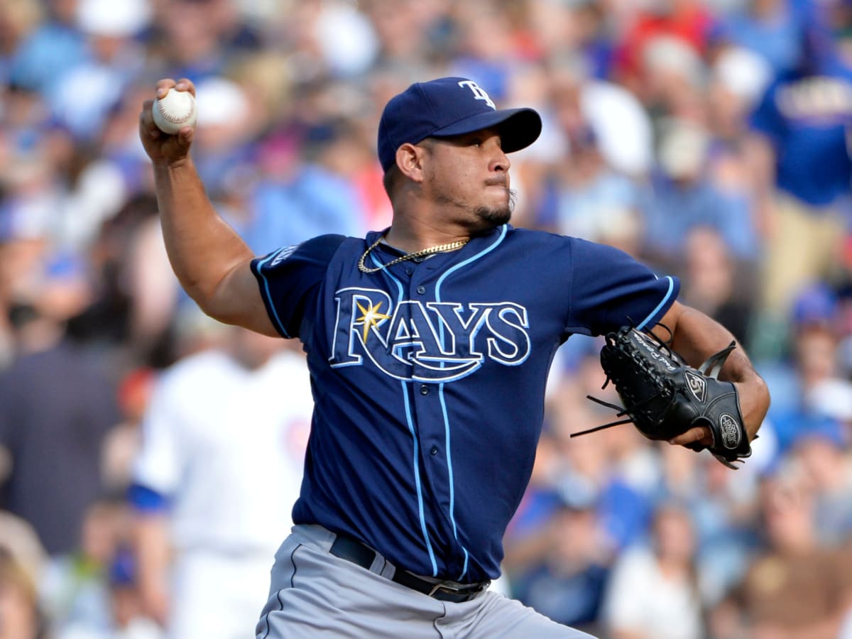 Dodgers acquire pitchers Peralta, Liberatore from Rays