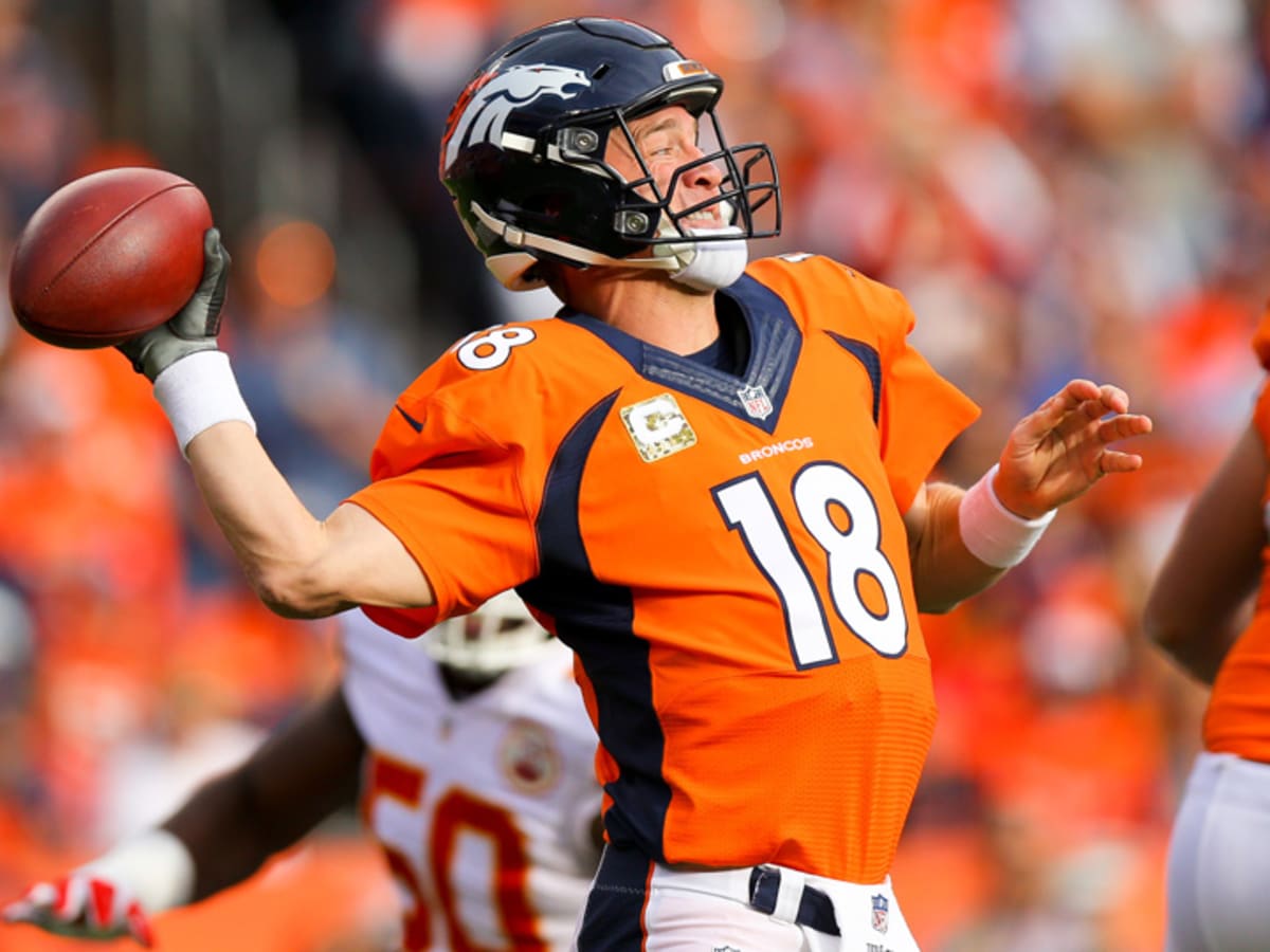 Helmet Stalker on X: Broncos QB Peyton Manning is now wearing a