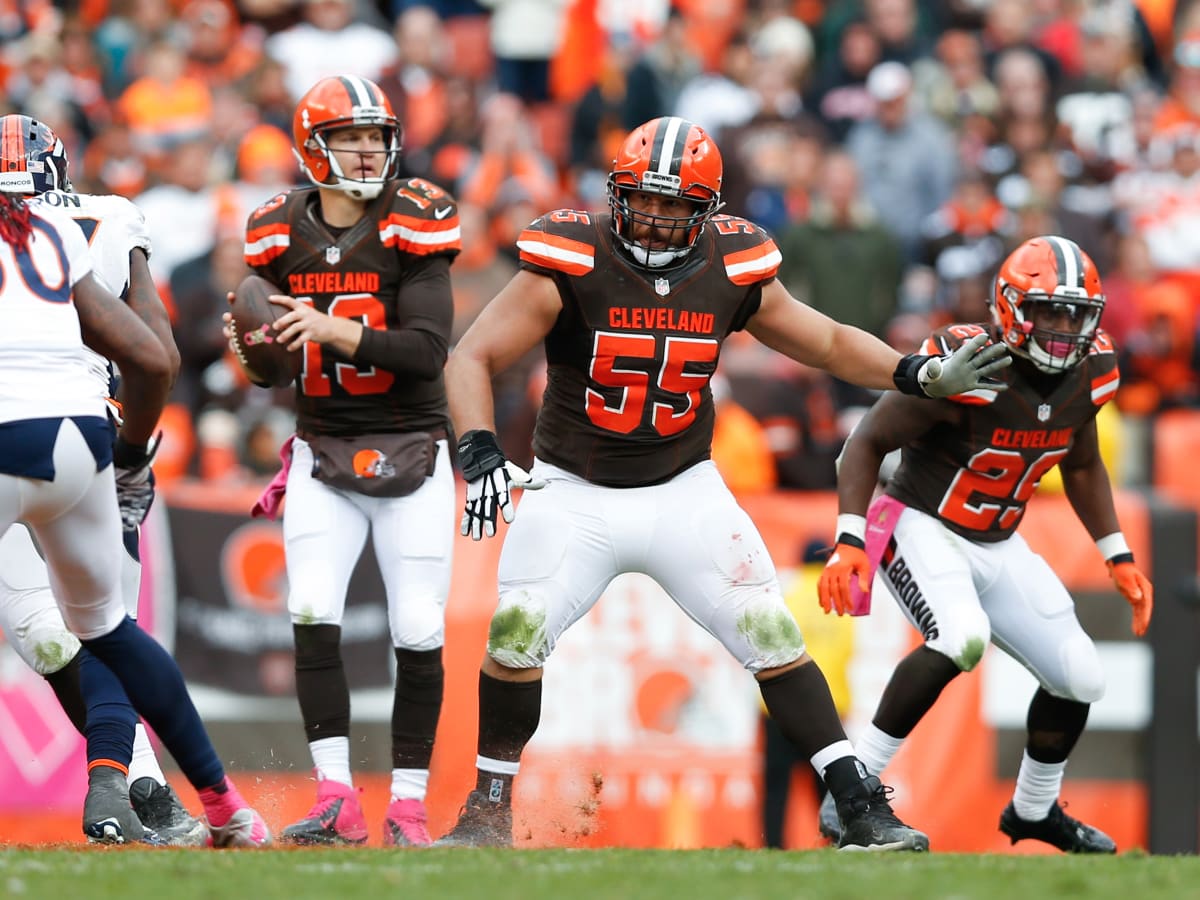 Alex Mack leaves Cleveland Browns for Atlanta Falcons