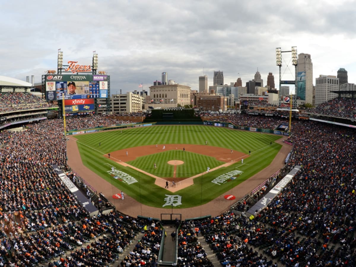 Opening day in the snow: Photos from Tigers' Comerica Park