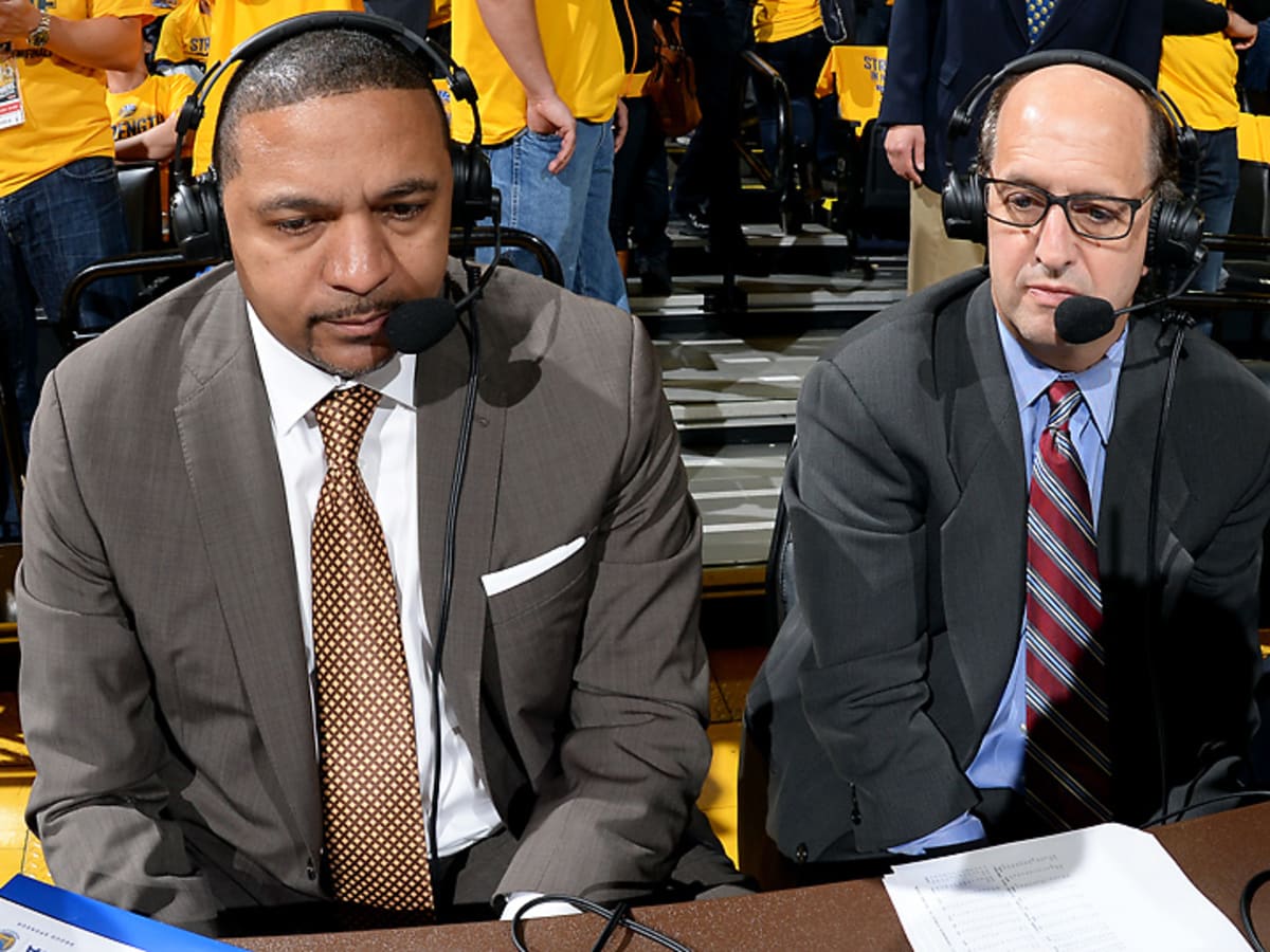 Mike Tirico's Postgame Comment Went Viral Last Night - The Spun: What's  Trending In The Sports World Today