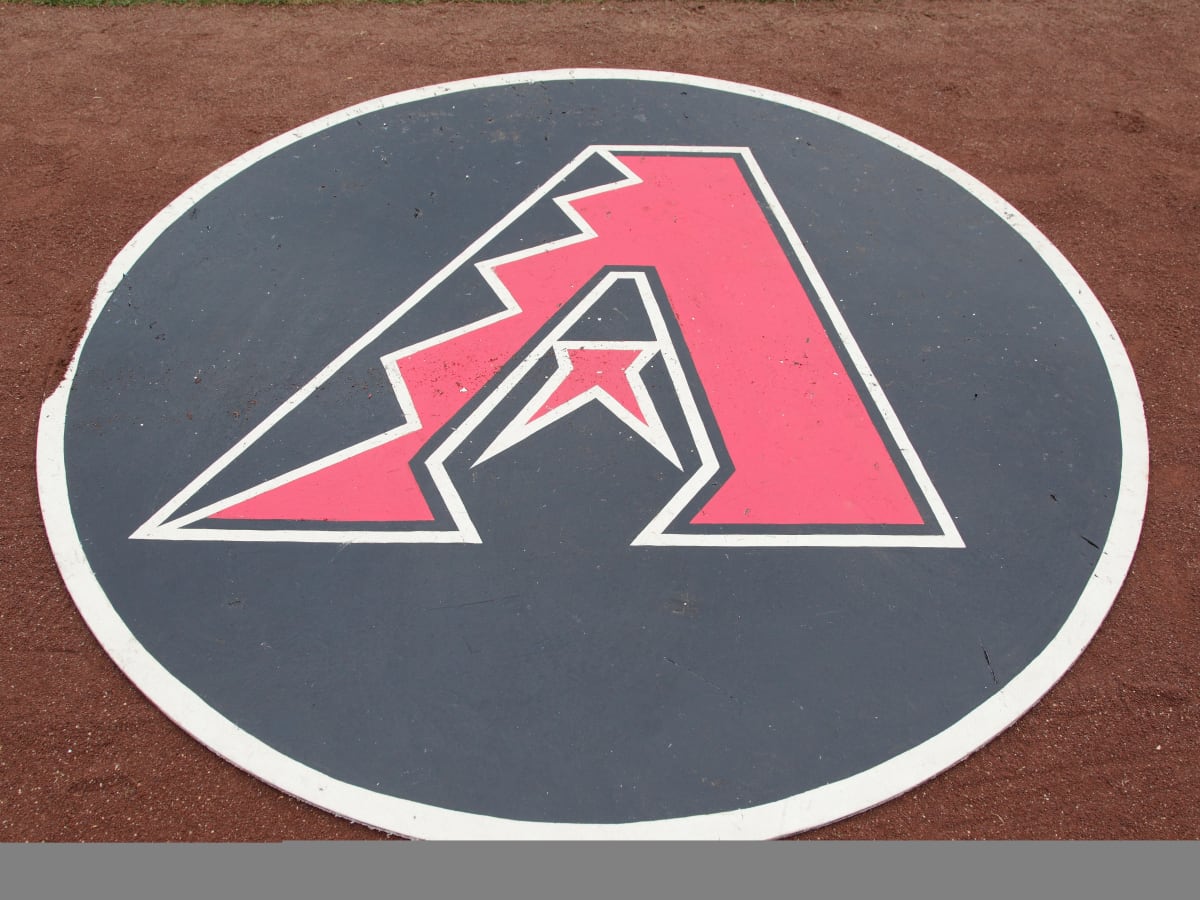 Is it just me or does the Commanders away jersey look like it took some  elements from the 2016 Diamondbacks Jerseys : r/azdiamondbacks