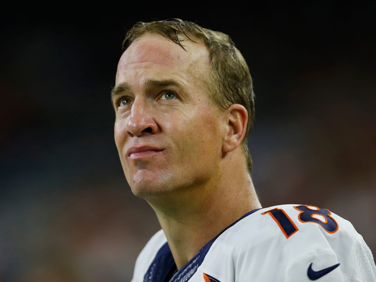 Peyton Manning still doesn't have feeling in fingertips