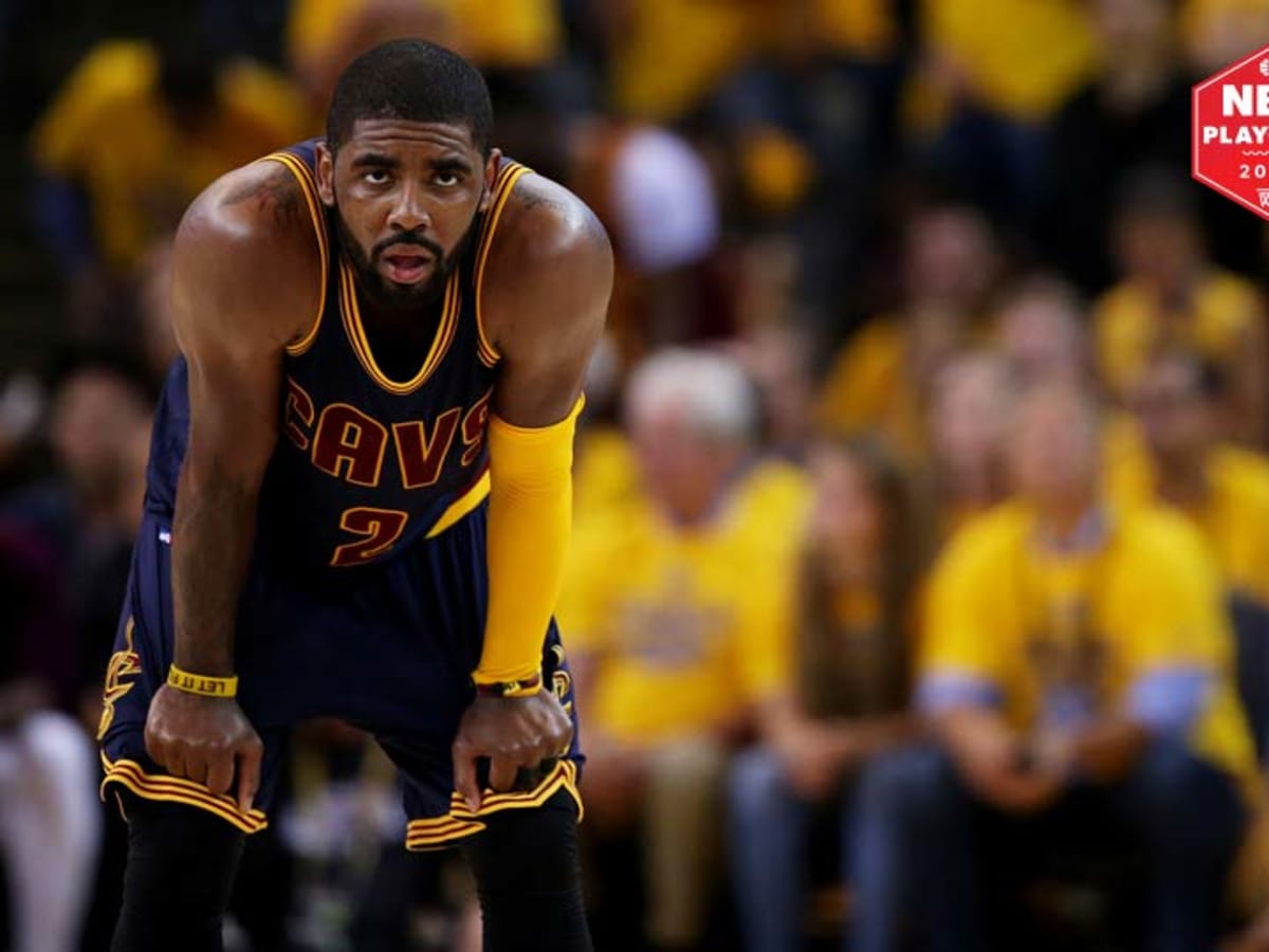 How Celtics fans treated ex-Nets PG should worry Kyrie Irving