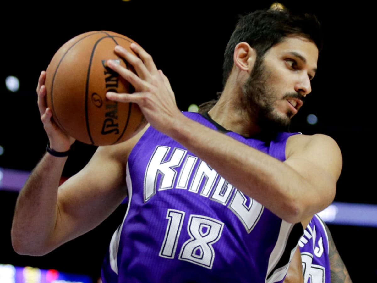 Sacramento Kings Omri Casspi Finalizing Two Year Deal Sports Illustrated