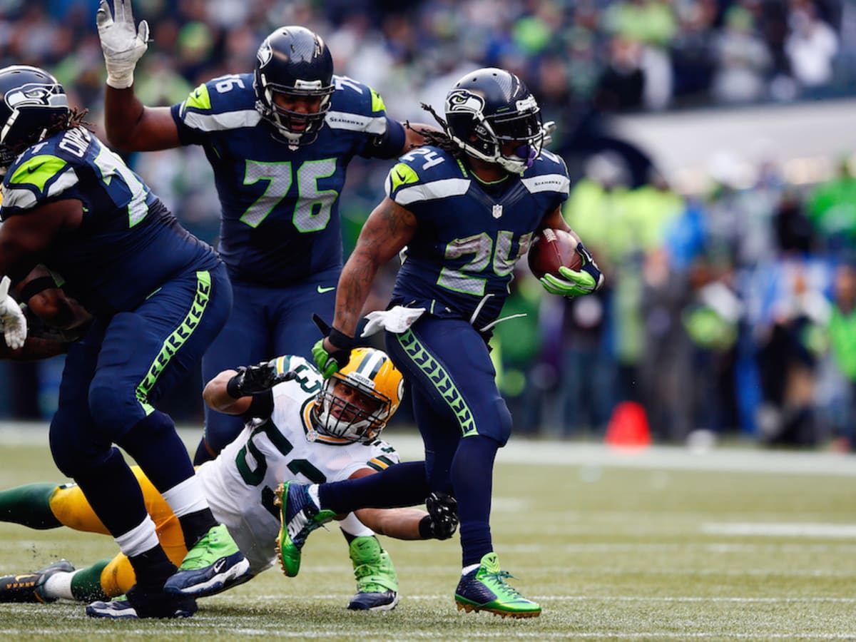 Seattle Seahawk Marshawn Lynch Is Being Fined $20,000 For Grabbing