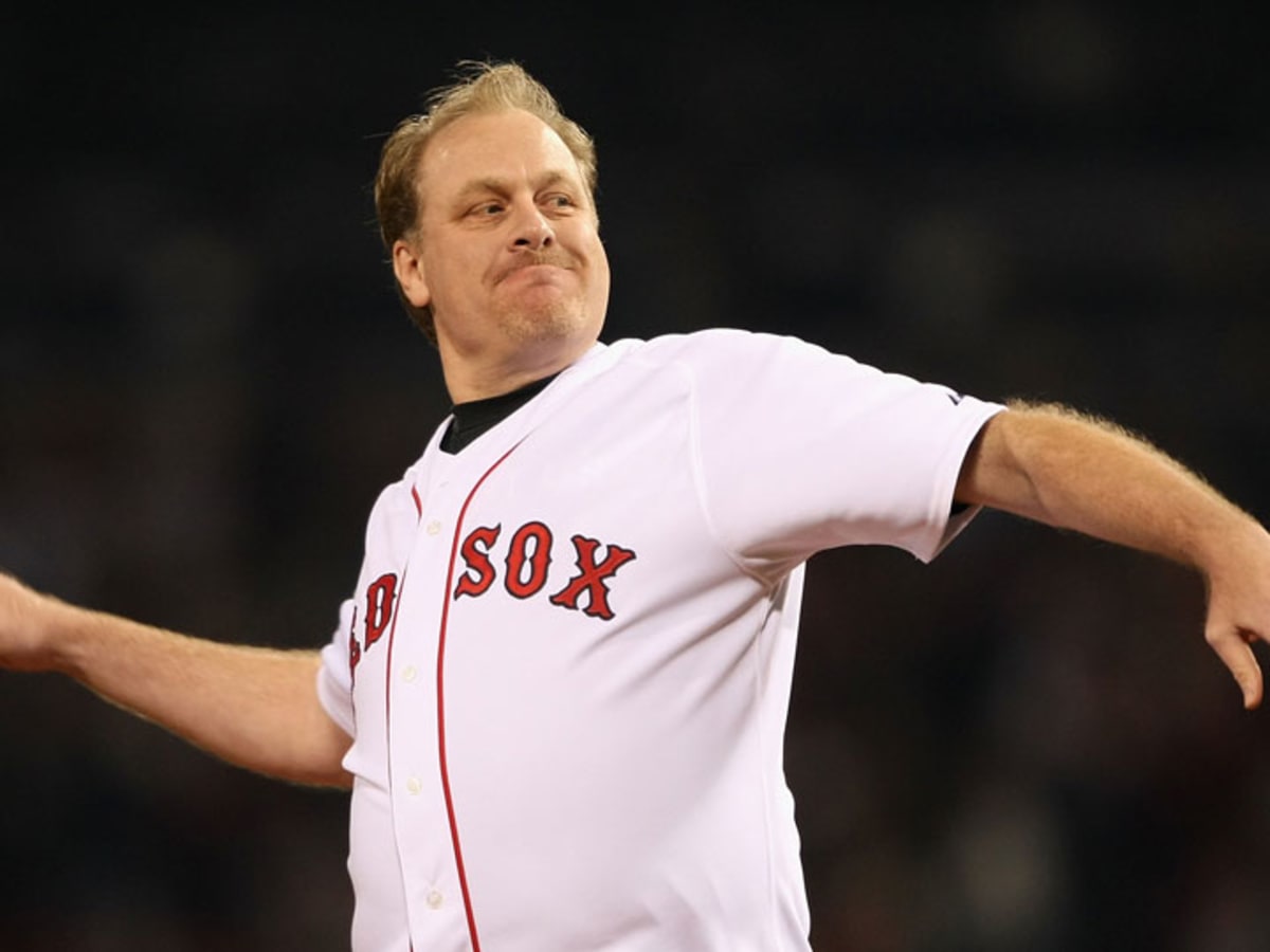 Curt Schilling outs Yankees worker who allegedly posted vulgar tweets about  daughter 