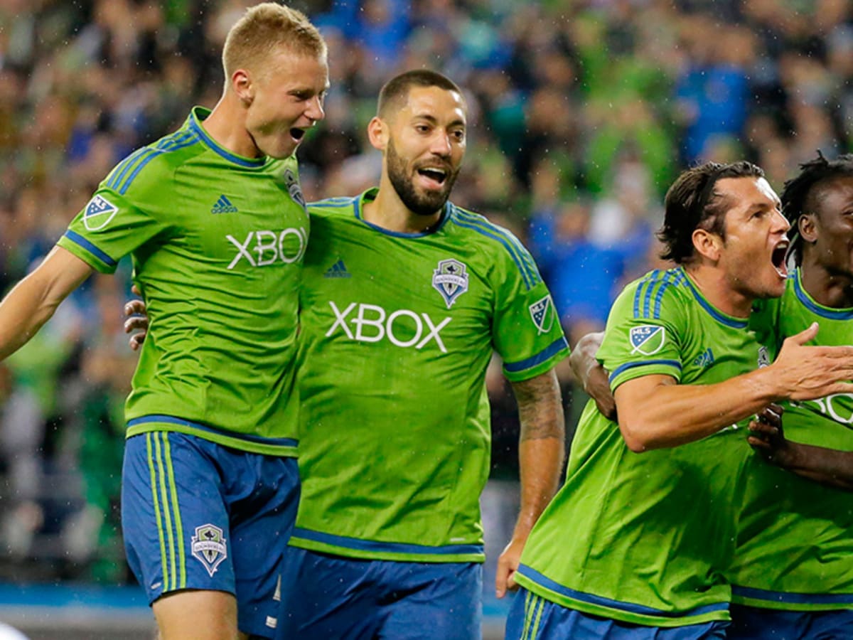 Sounders' Clint Dempsey wins MLS Comeback Player