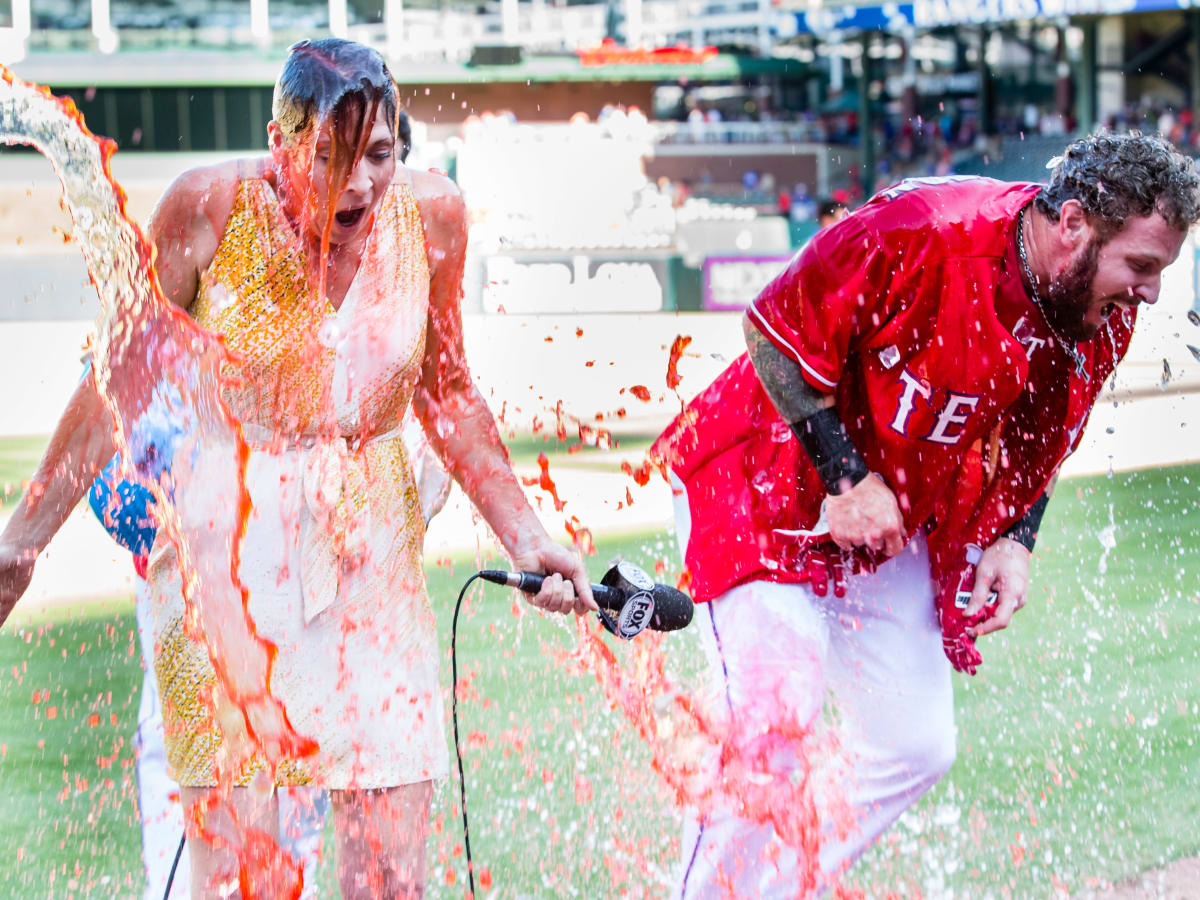 Texas Rangers - Best buds, Elvis Andrus & Emily Jones, are