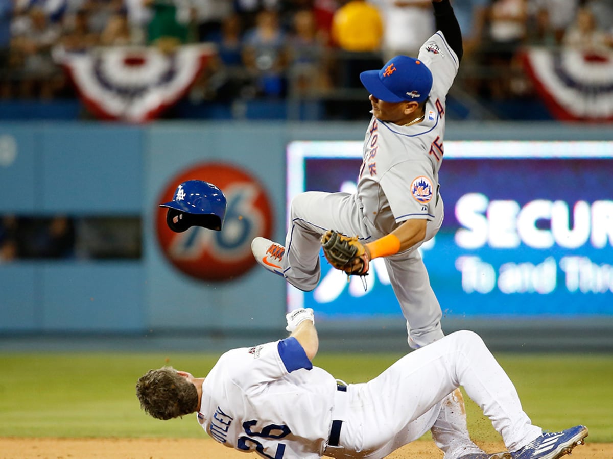 MLB suspends Dodgers' Chase Utley for two playoff games for