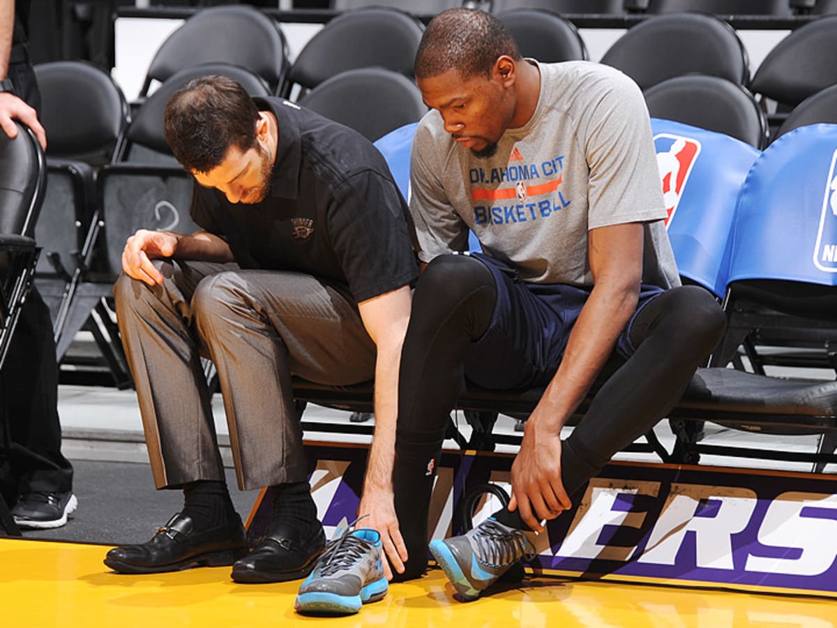 Kevin Durant's Jones fracture and recovery in the 2014-15 NBA