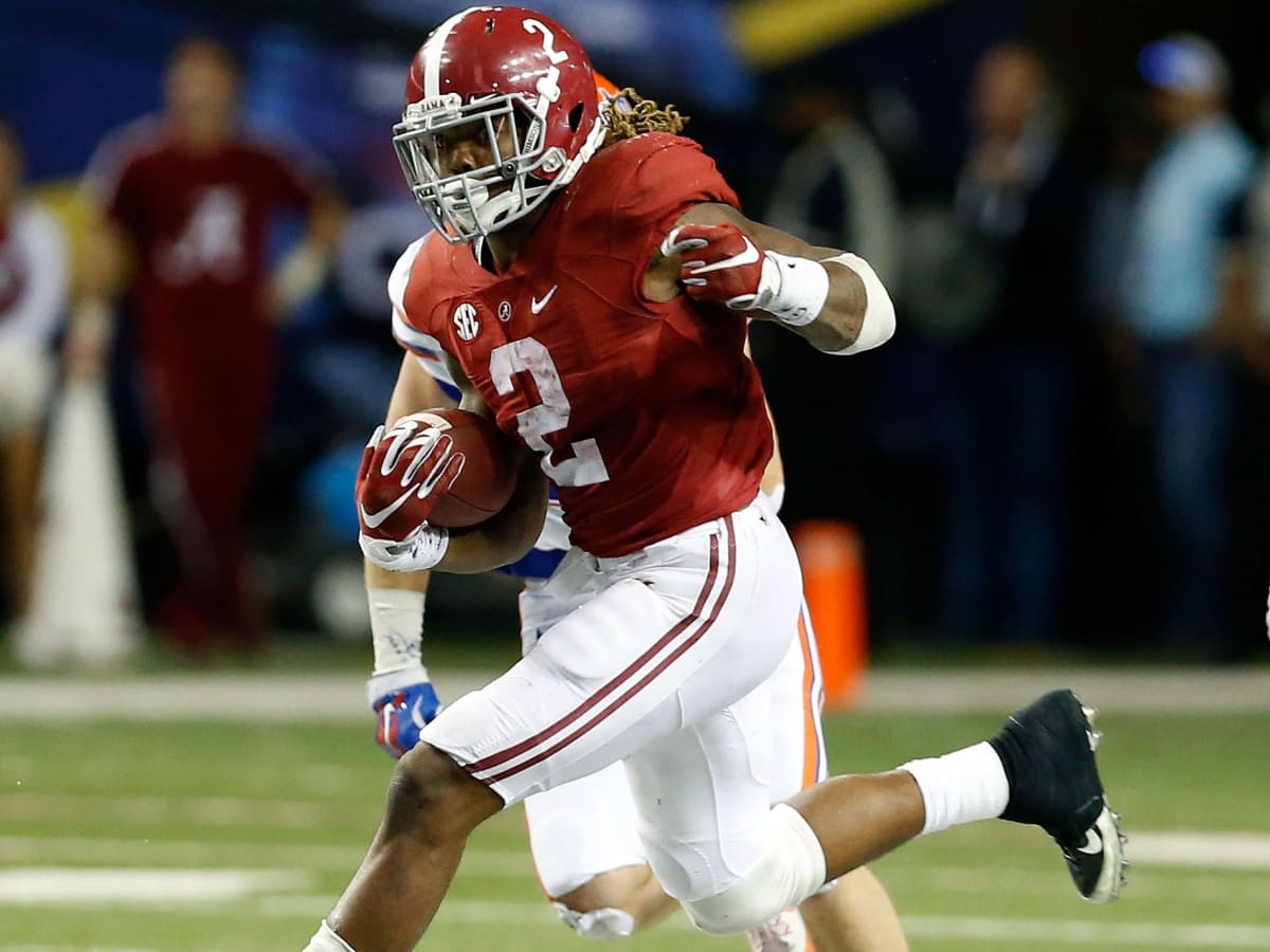 Alabama's Derrick Henry wins Maxwell Award, honoring the player of