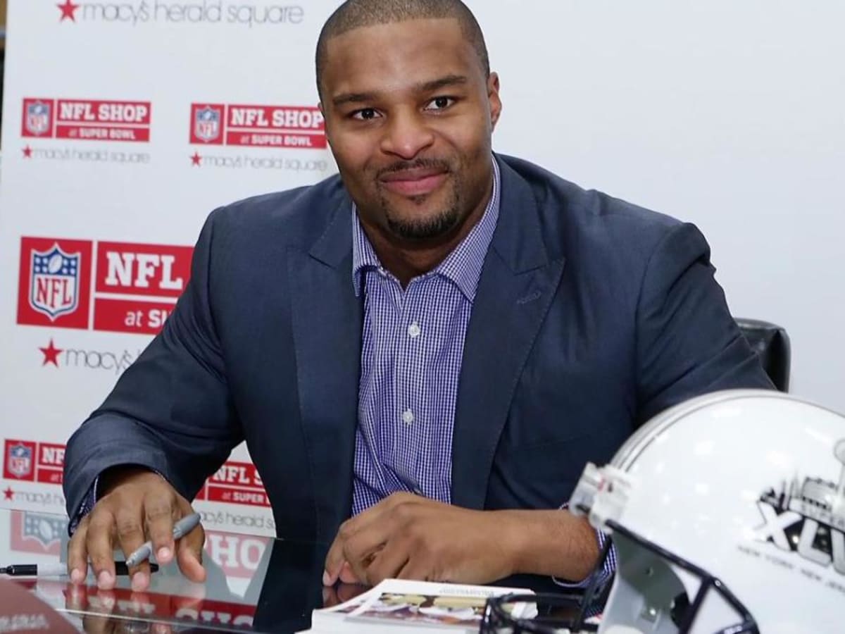 New York Giants on X: Osi Umenyiora will retire as a Giant on