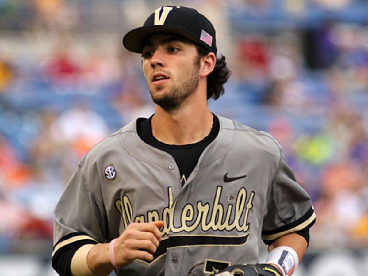 Dansby Swanson  Four Seam Images