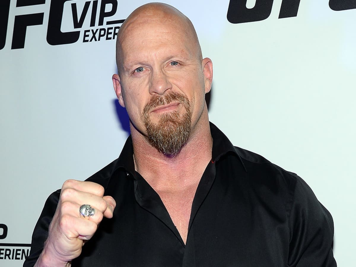 Stone Cold' Steve Austin wants to quarterback the Cowboys, and he should 