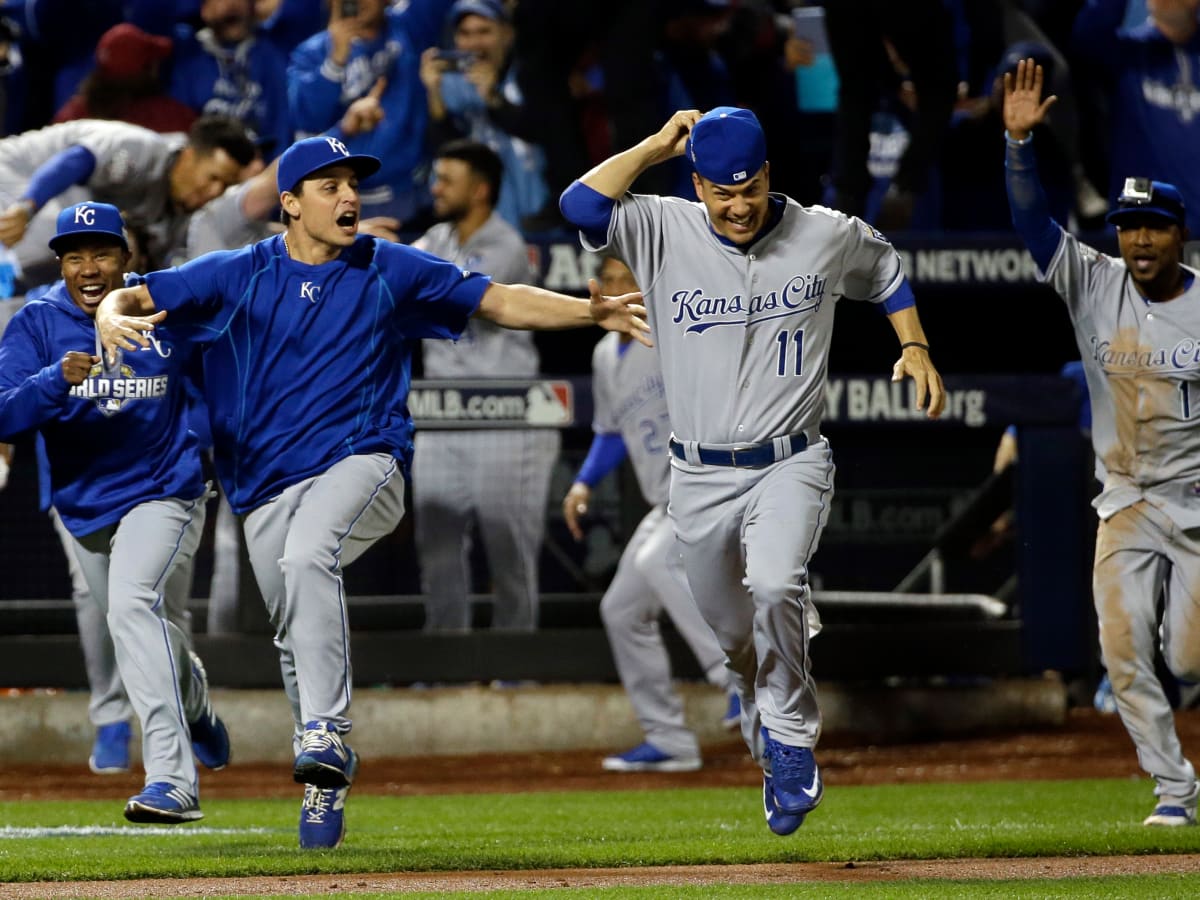 Royals win World Series, rally late and beat Mets 7-2 in 12