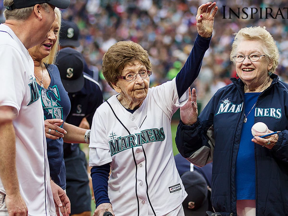 Seattle Mariners fan: 108-year-old Evelyn Jones always hopeful - Sports  Illustrated